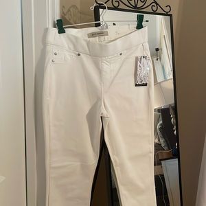 NWT Liverpool soft white jean